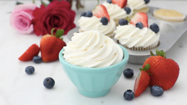 cach-lam-whipping-cream-6.png